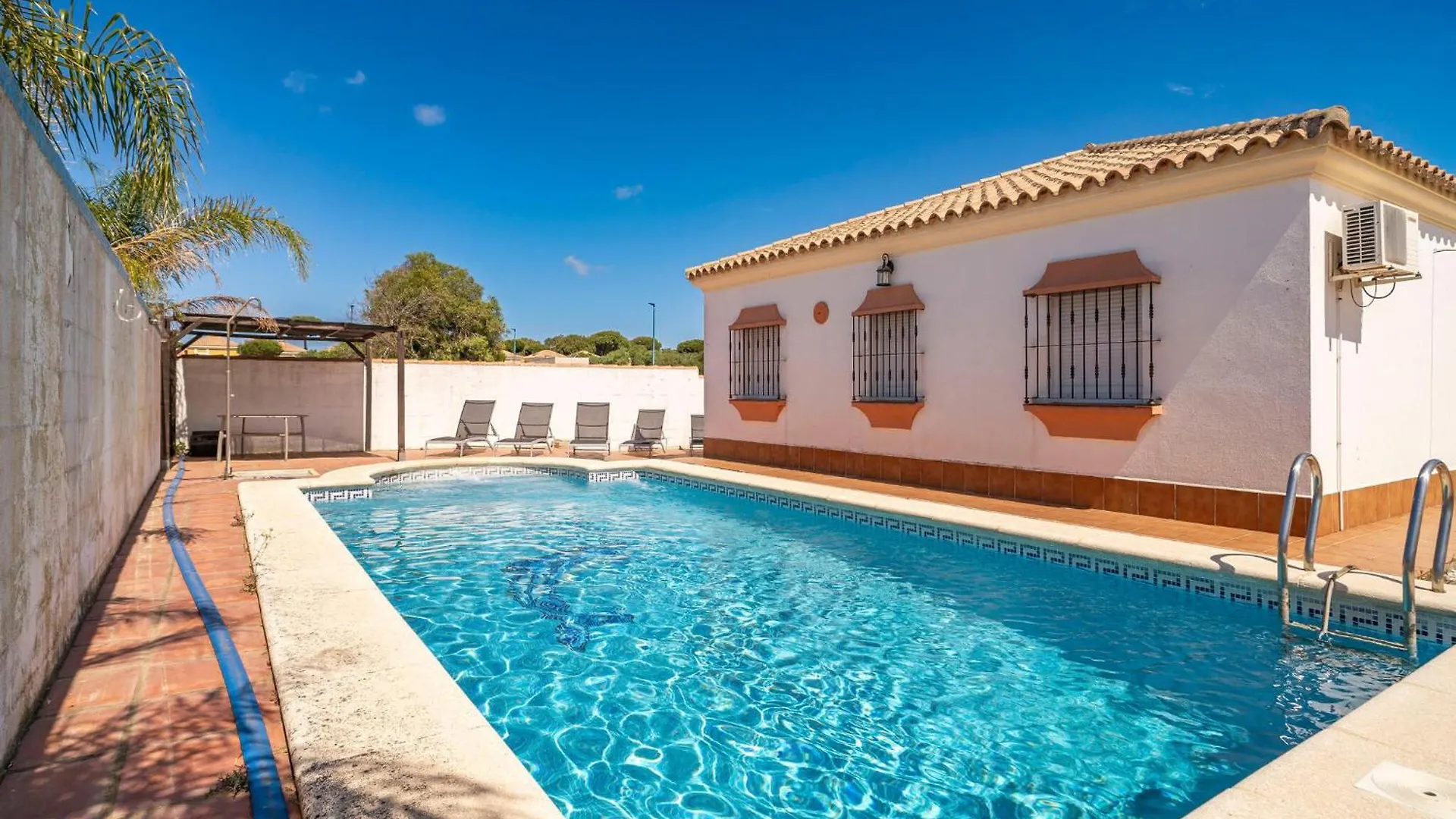 3 Bedroom Cozy Home In Chiclana De La Fronter Chiclana de la Frontera