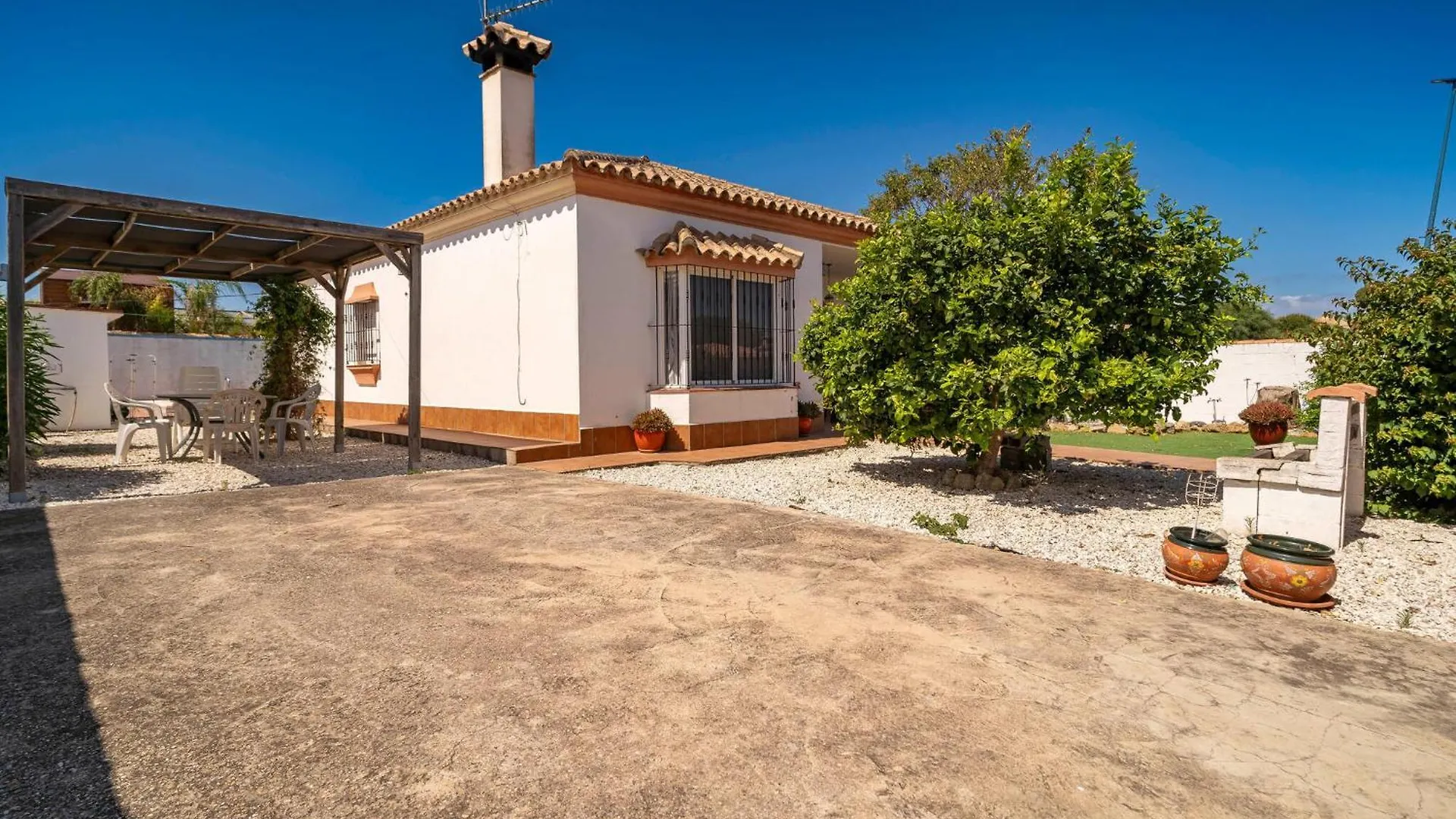 3 Bedroom Cozy Home In Chiclana De La Fronter Chiclana de la Frontera 0*,